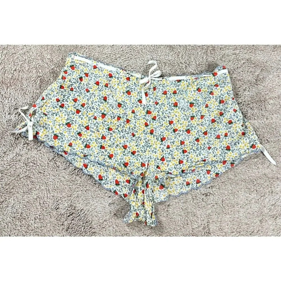 For love & lemons Women’s strawberry kiss shorts Size L - Picture 15 of 16